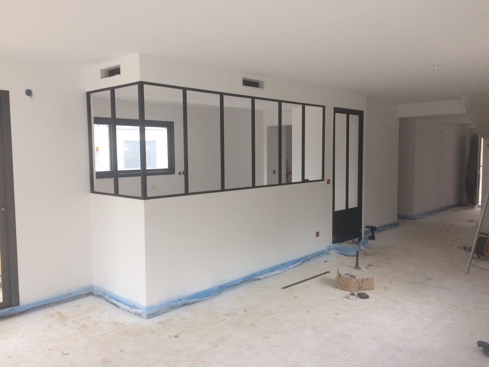 Réalisation métallerie : verrière intérieure contemporaine