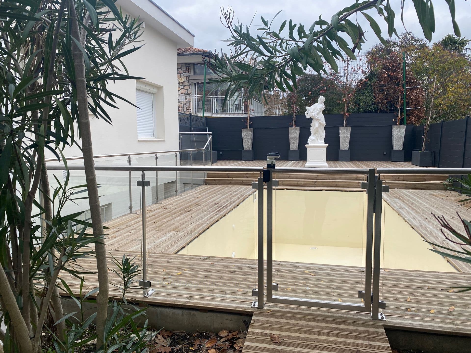 Réalisation métallerie : balustrade en acier peint