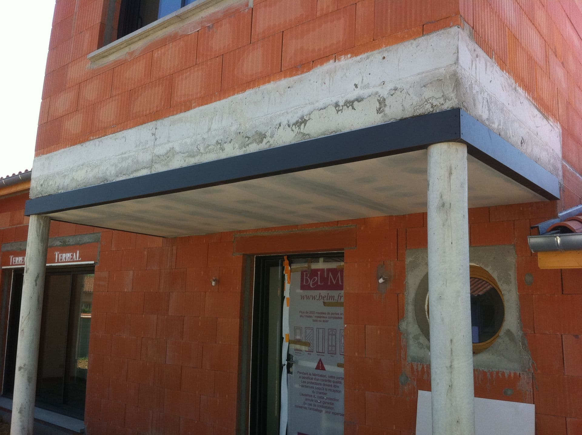 Habillage lambris extérieur en métal sur-mesure